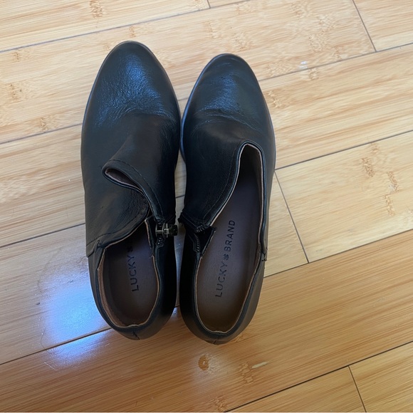 Lucky Brand black booties (LP-BARDON2) - Picture 2 of 7